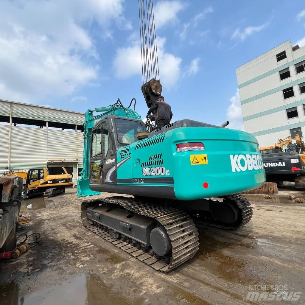 Kobelco SK200LC-8 Гусеничные экскаваторы