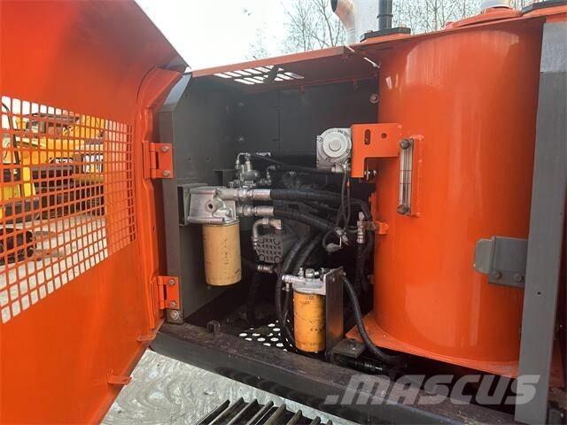 Hitachi ZX120 Гусеничные экскаваторы