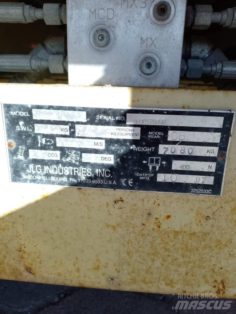 JLG 4394 RT Ножничные подъемники