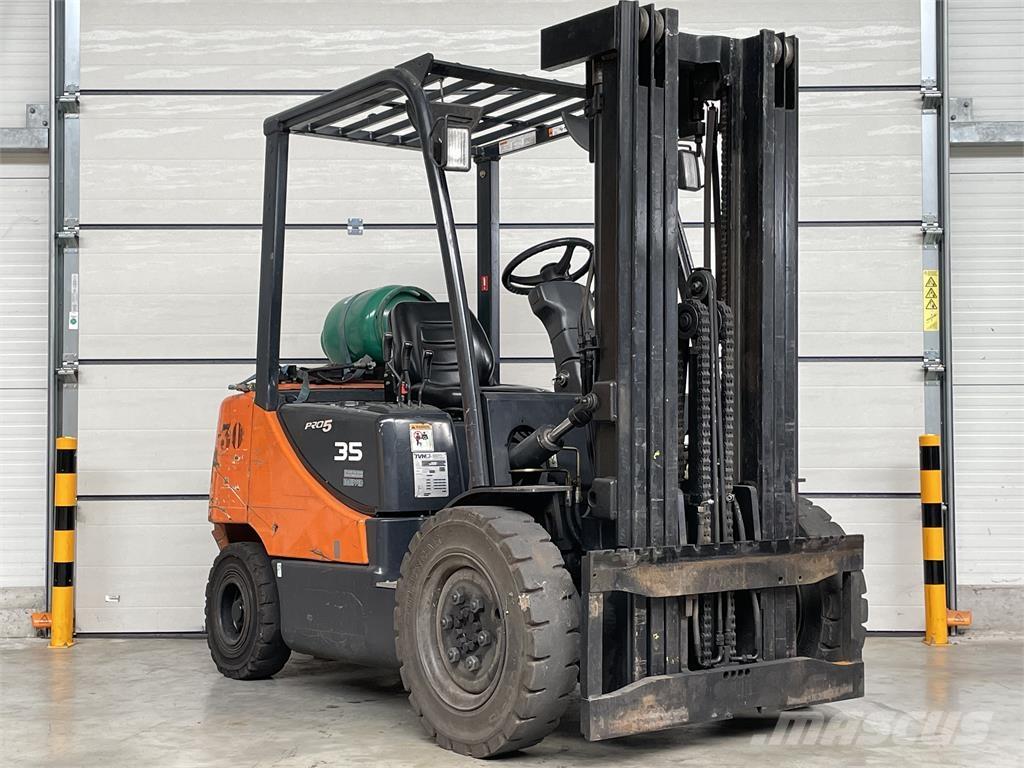 Doosan G35C-5 Газовые погрузчики