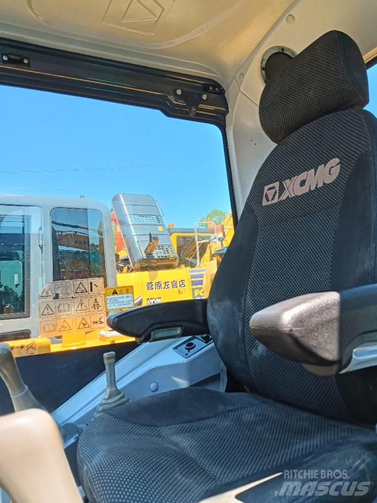 XCMG XE 60 DA Мини-экскаваторы