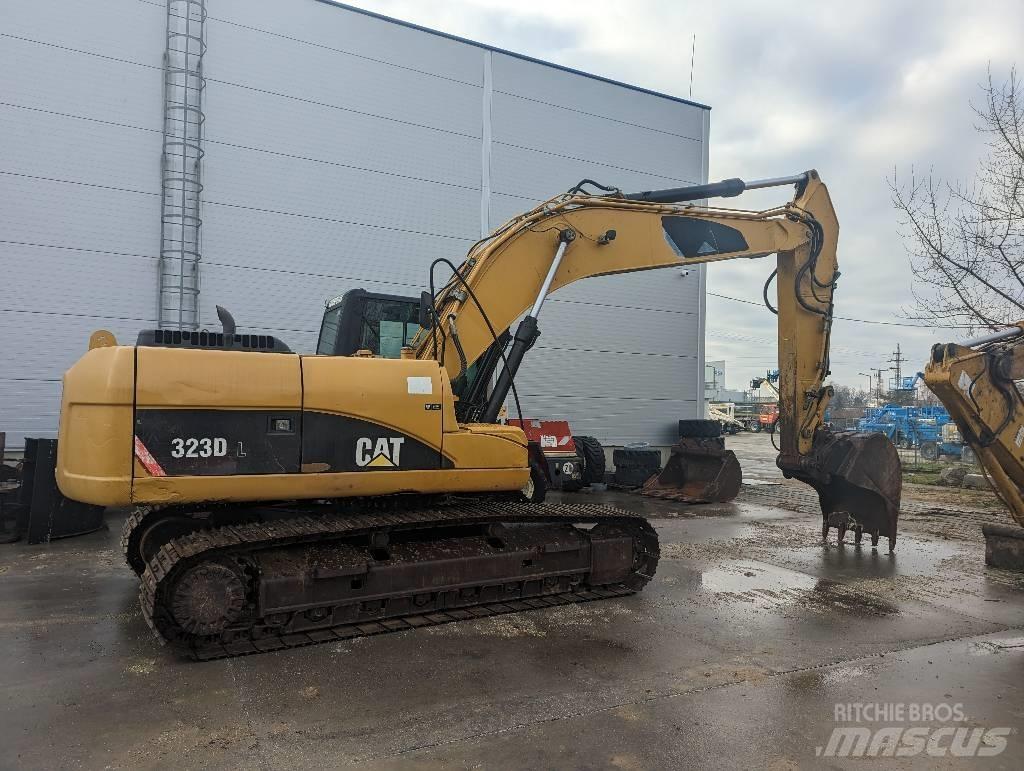 CAT 323 D Гусеничные экскаваторы