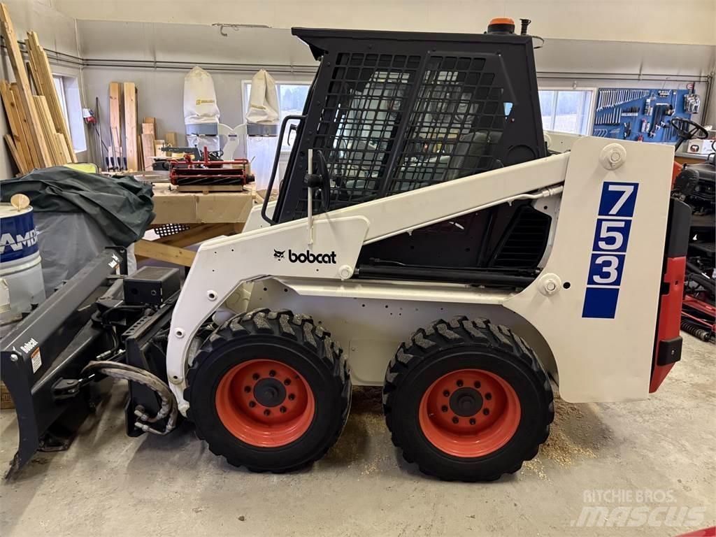 Bobcat 753 Малые погрузчики