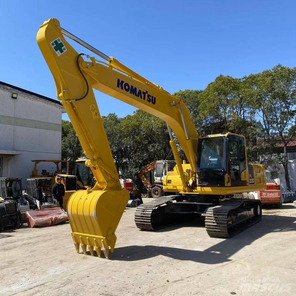 Komatsu PC 220 Гусеничные экскаваторы