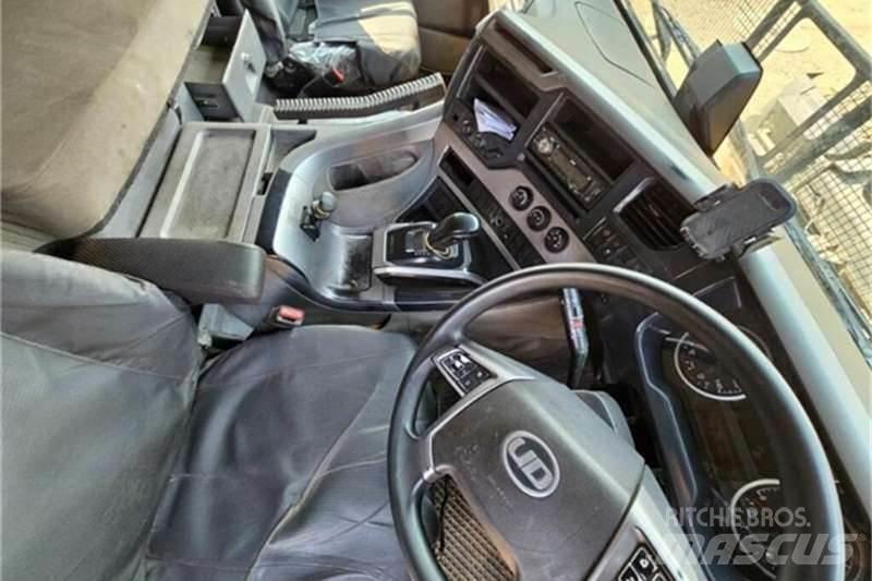 UD TRUCKS QUON Специальные грузовики