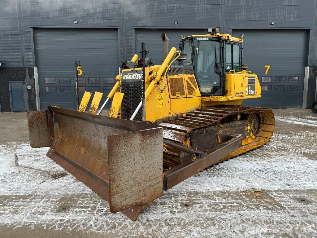 Komatsu D65PX-18 Гусеничные бульдозеры