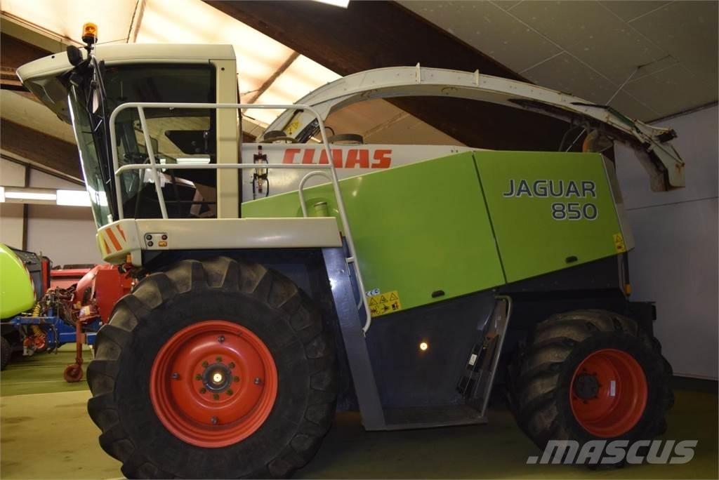 CLAAS Jaguar 850 Самоходные кормоуборочные комбайны