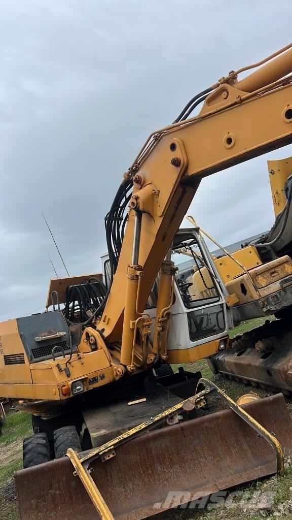 Liebherr A 922 Кабины и интерьер