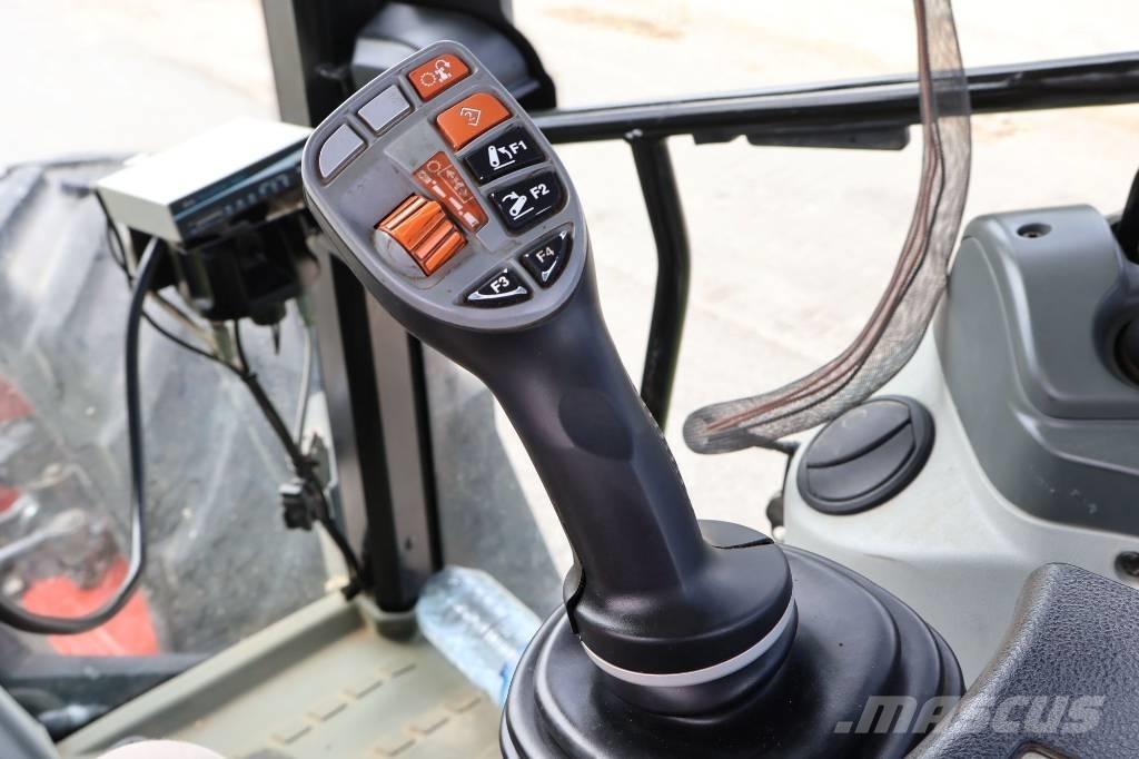CLAAS Arion 460 Трактора