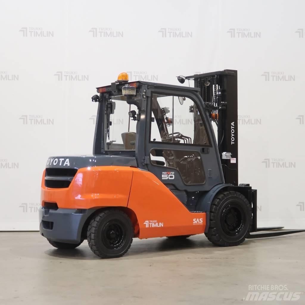 Toyota 40-8FD50N Дизельные погрузчики