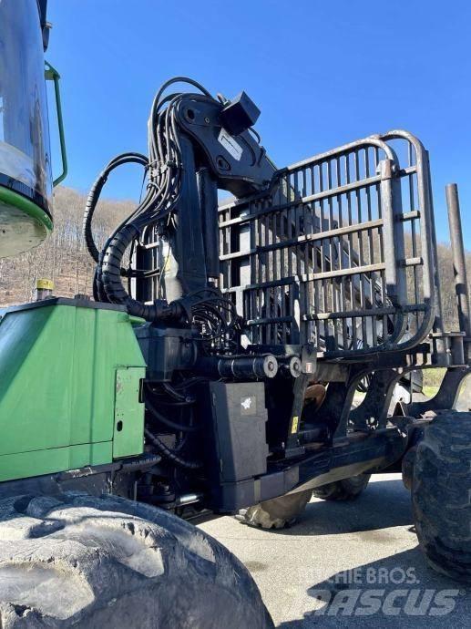 John Deere 1910 E Форвардеры
