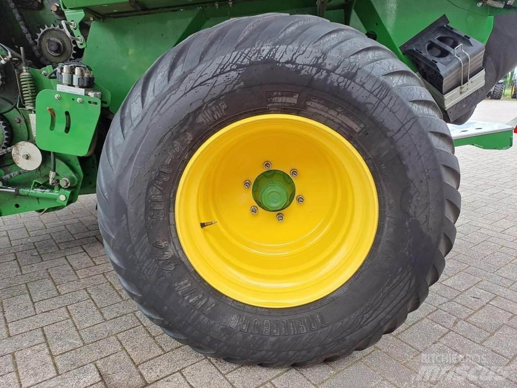 John Deere V461R Рулонные пресс-подборщики