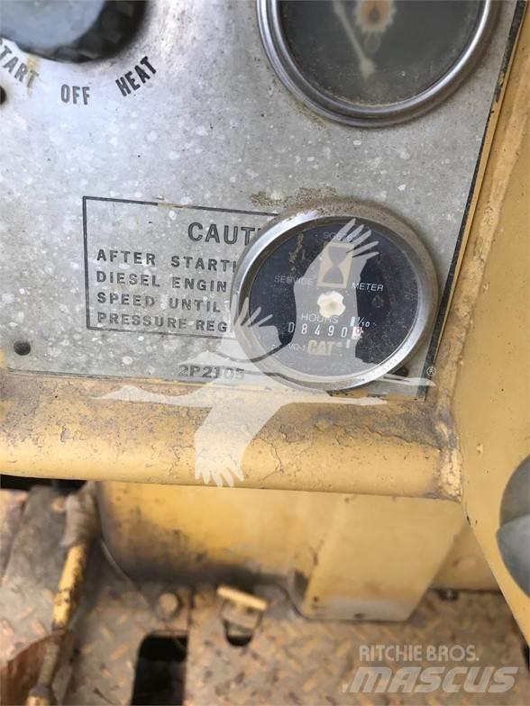 CAT D6C Гусеничные бульдозеры