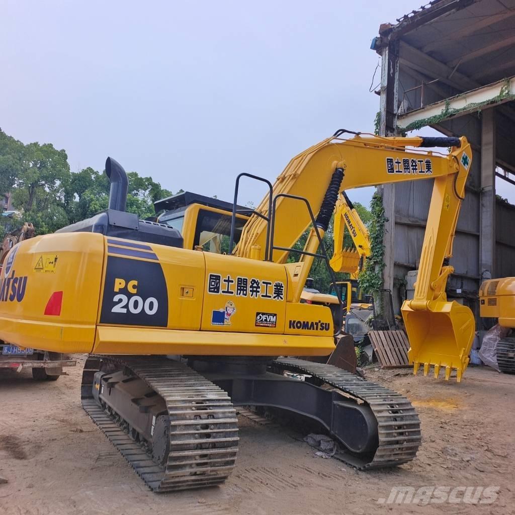 Komatsu PC 200 Гусеничные экскаваторы
