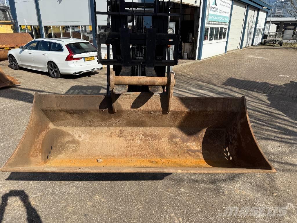 Komatsu HB 215 LC-2 Гусеничные экскаваторы