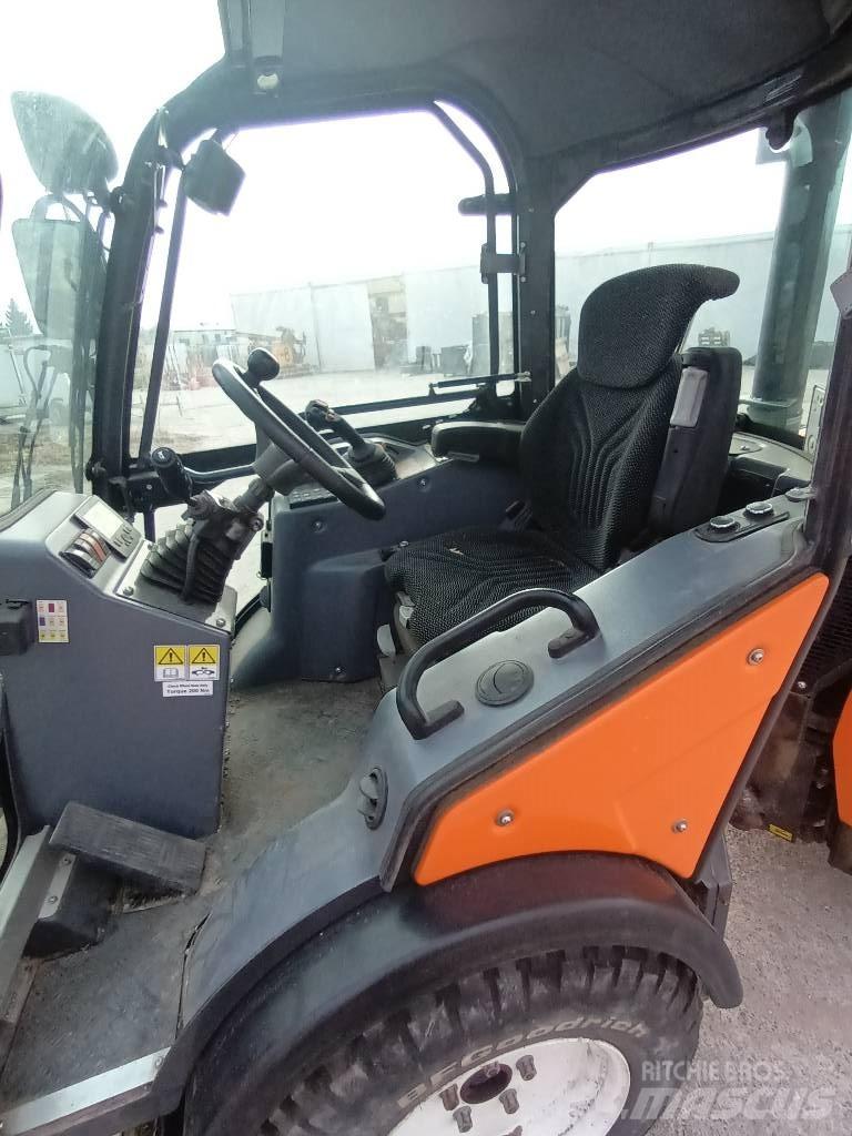 Multihog CX75 Трактора