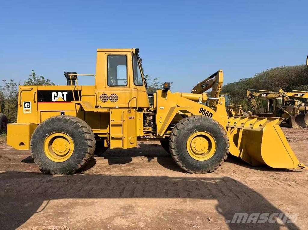 CAT 966D Фронтальные погрузчики