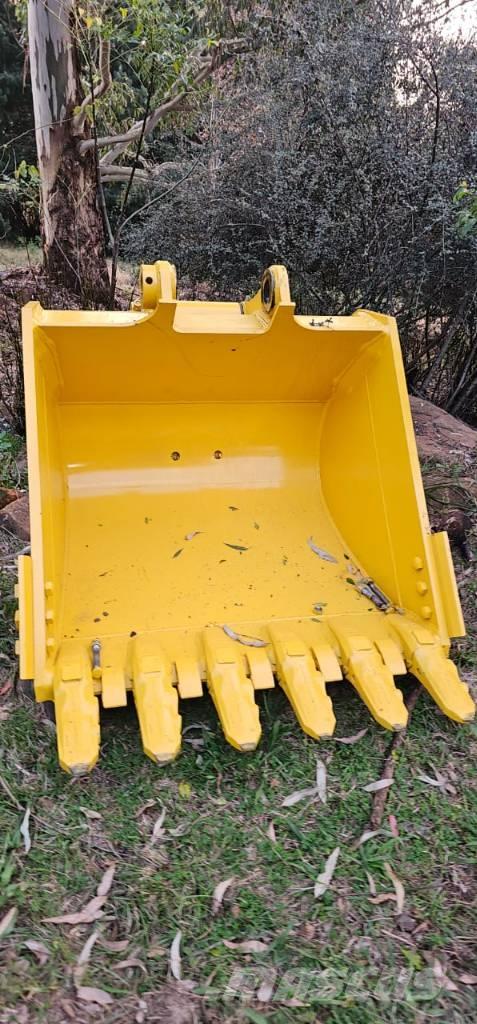 Komatsu PC210 Боны и ковши