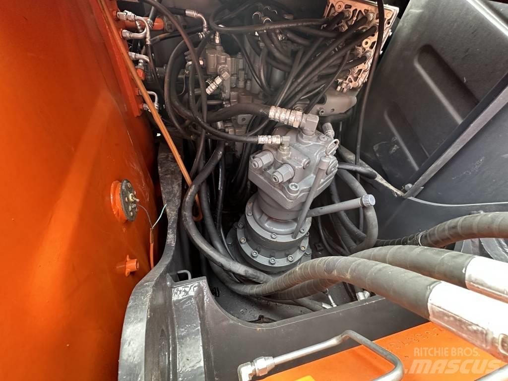 Hitachi ZX 120 Гусеничные экскаваторы