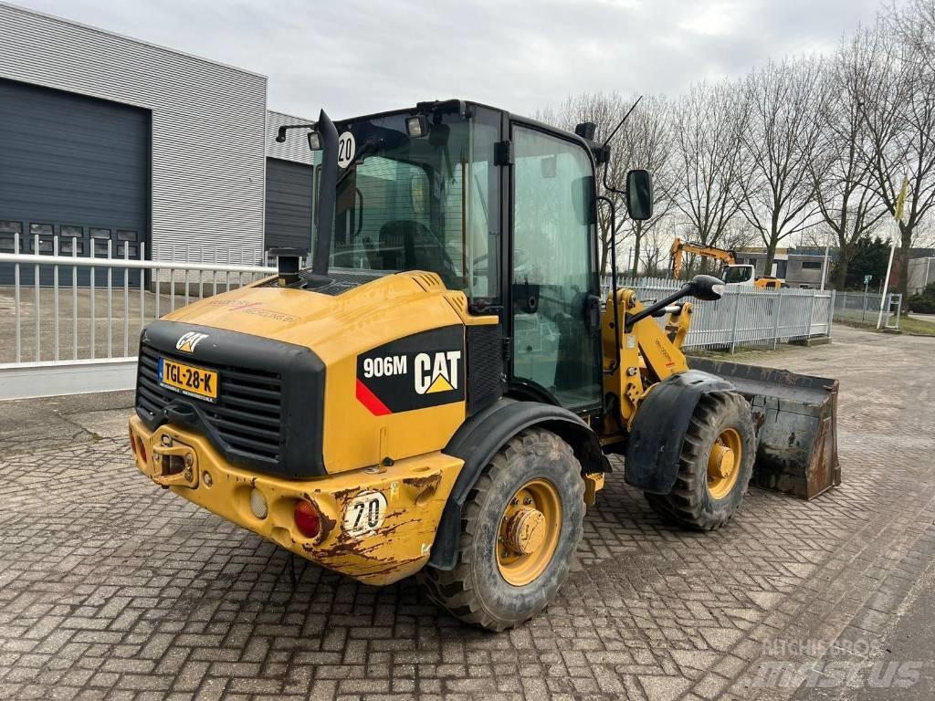 CAT 906 M Фронтальные погрузчики