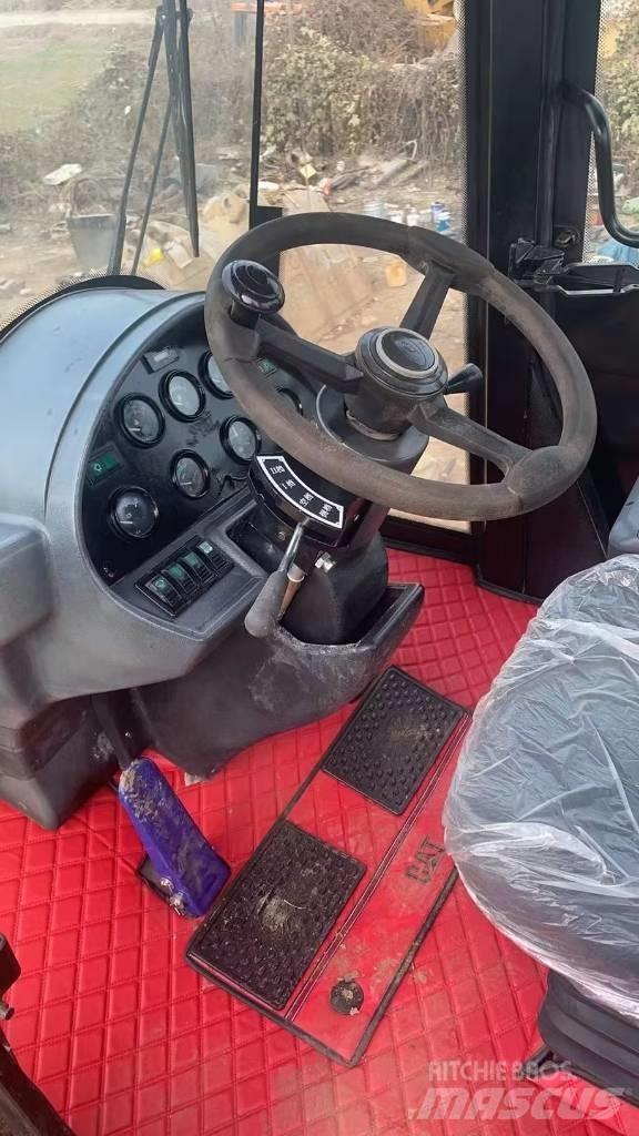 CAT 950 H Фронтальные погрузчики