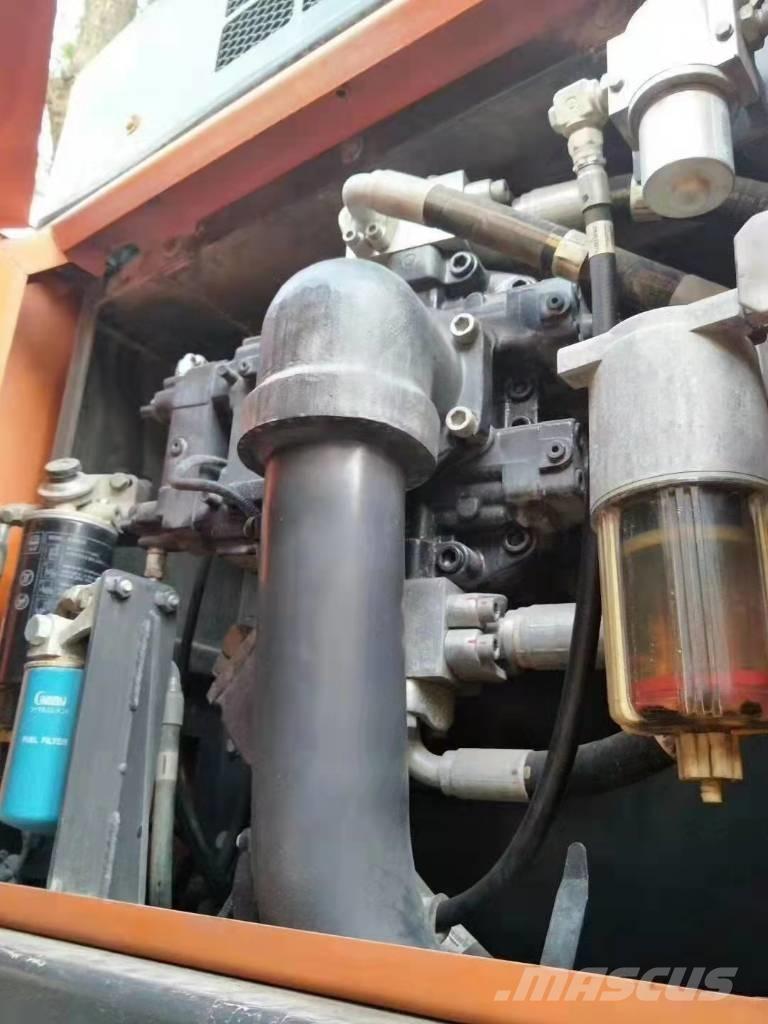 Doosan DX 530 LC-5 Гусеничные экскаваторы