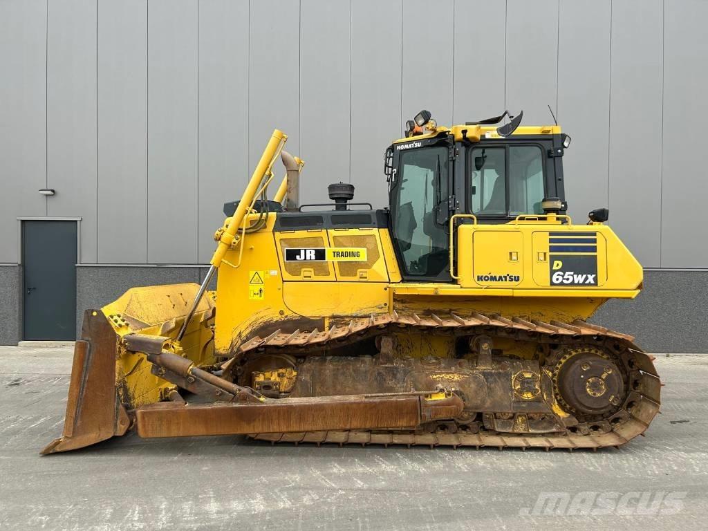 Komatsu D 65 WX-18 Гусеничные бульдозеры