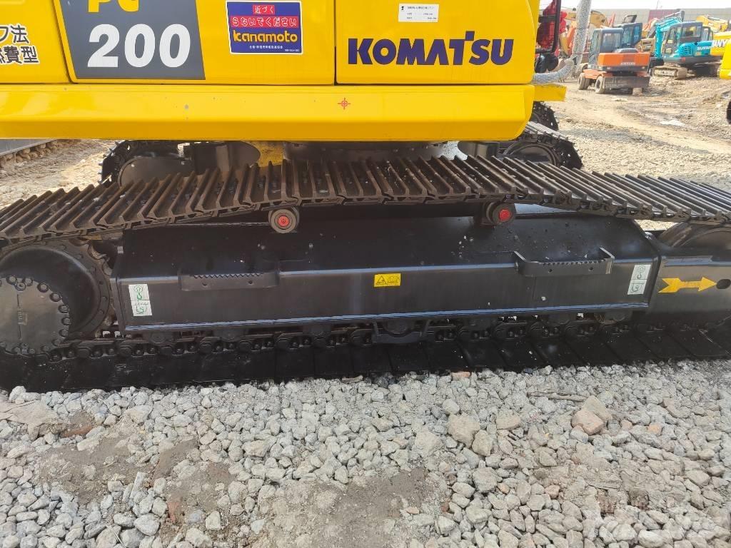 Komatsu PC 200 Гусеничные экскаваторы