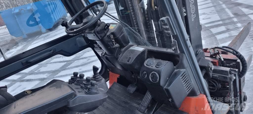 Toyota 7 FBMF 30 Электропогрузчики