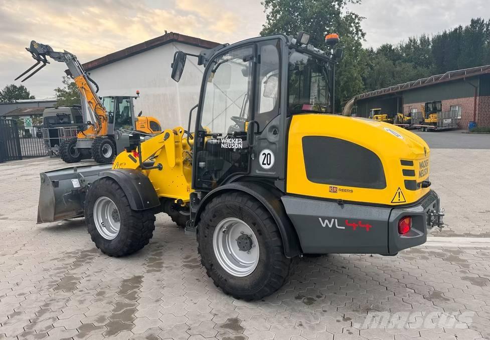 Wacker Neuson WL 44 Фронтальные погрузчики