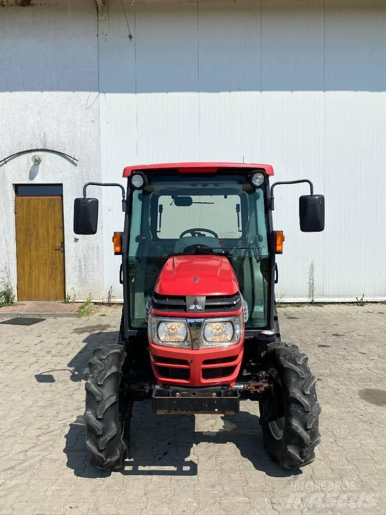 Mitsubishi GOK 341 Коммунальные тракторы