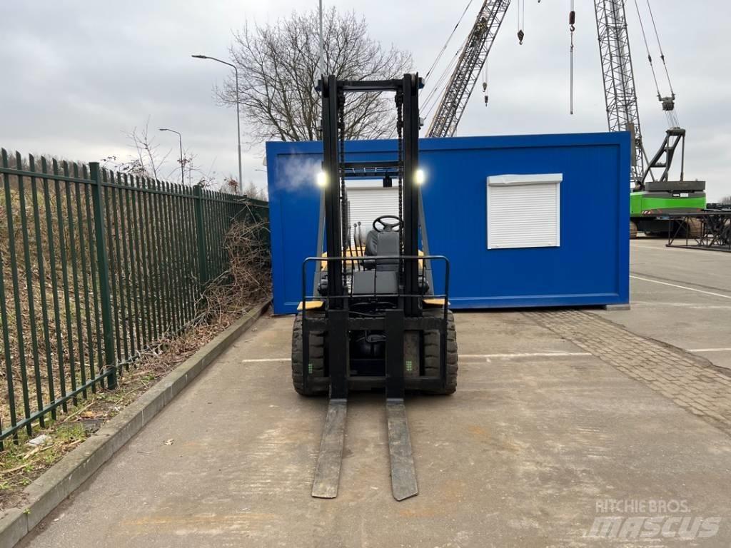CAT GP 40 K L Газовые погрузчики