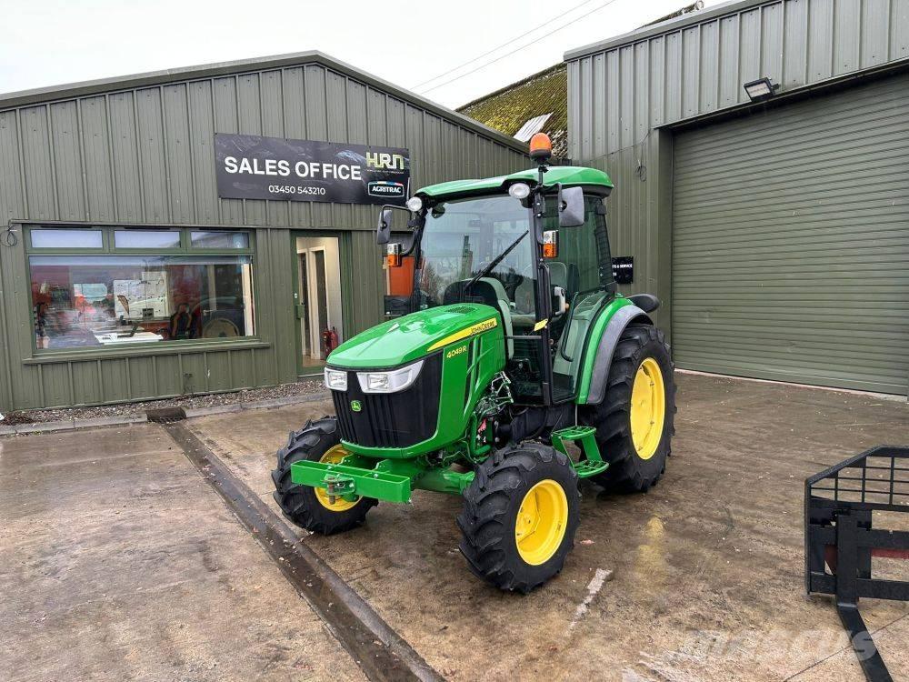 John Deere 4049 R Коммунальные тракторы