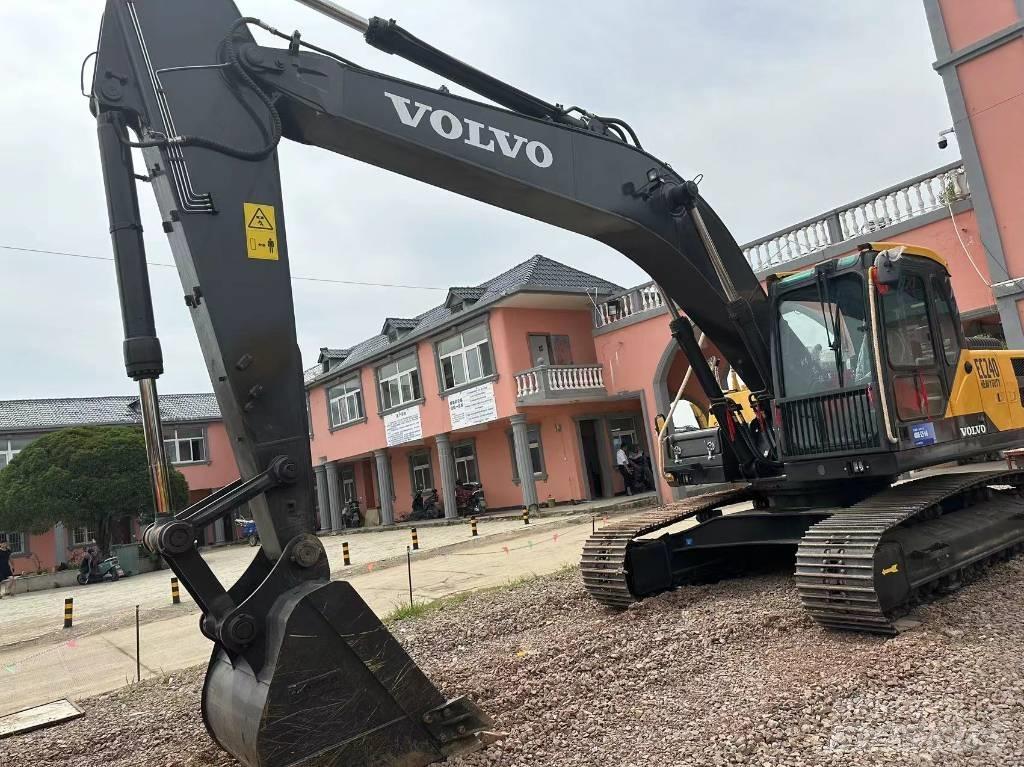 Volvo EC 240 Гусеничные экскаваторы