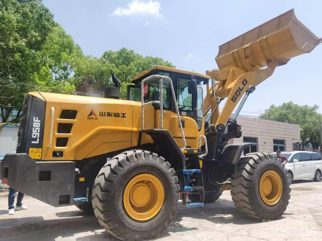 SDLG 958F Фронтальные погрузчики