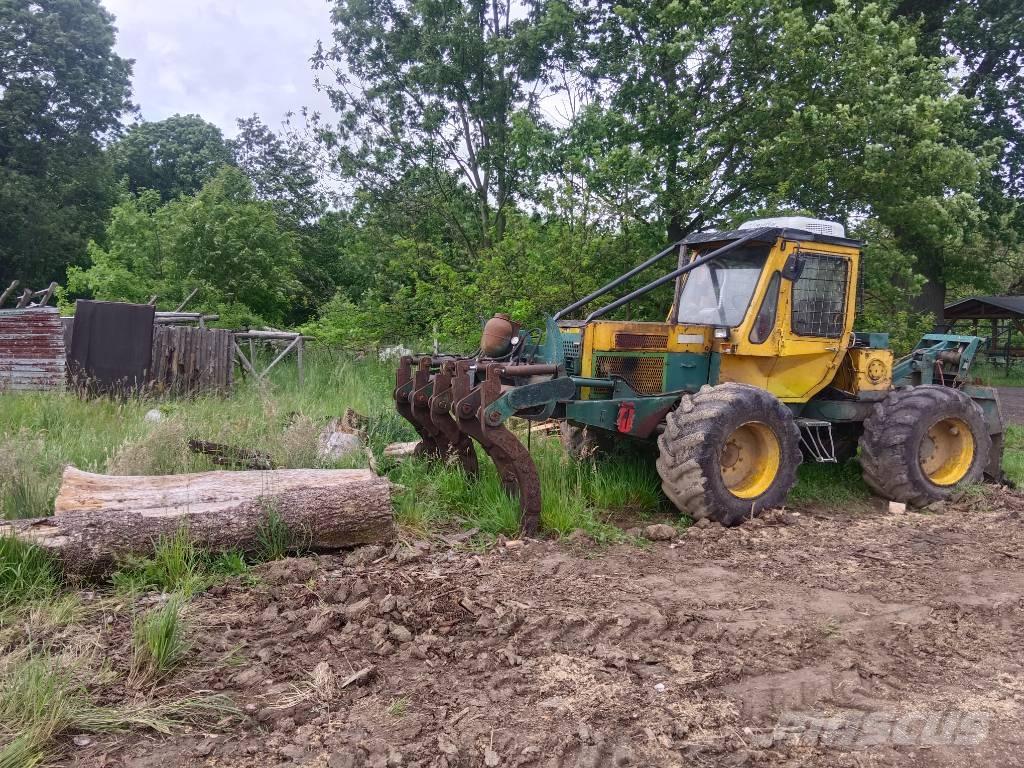 HSM 807 Лесохозяйственные тракторы