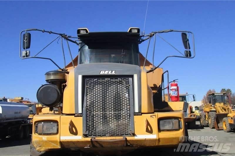 Bell B50D Шарнирно-сочленённые самосвалы