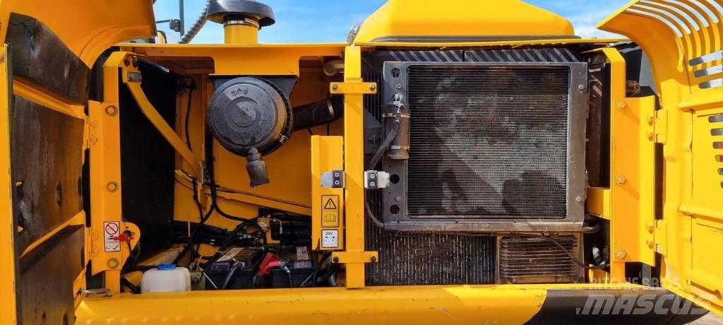 JCB JS 220 LC Гусеничные экскаваторы