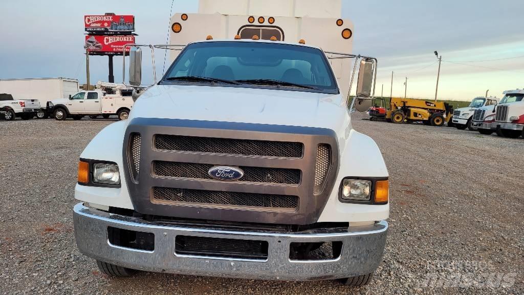 Ford F 650 SD Грузовики-Щеповозы