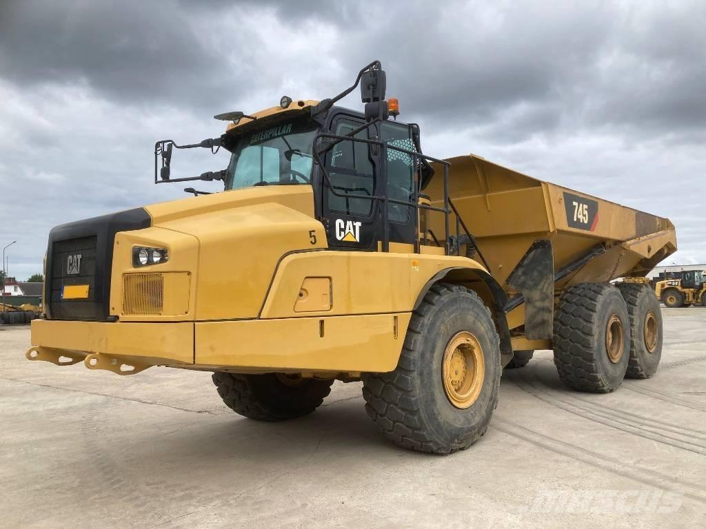 CAT 745 Шарнирно-сочленённые самосвалы