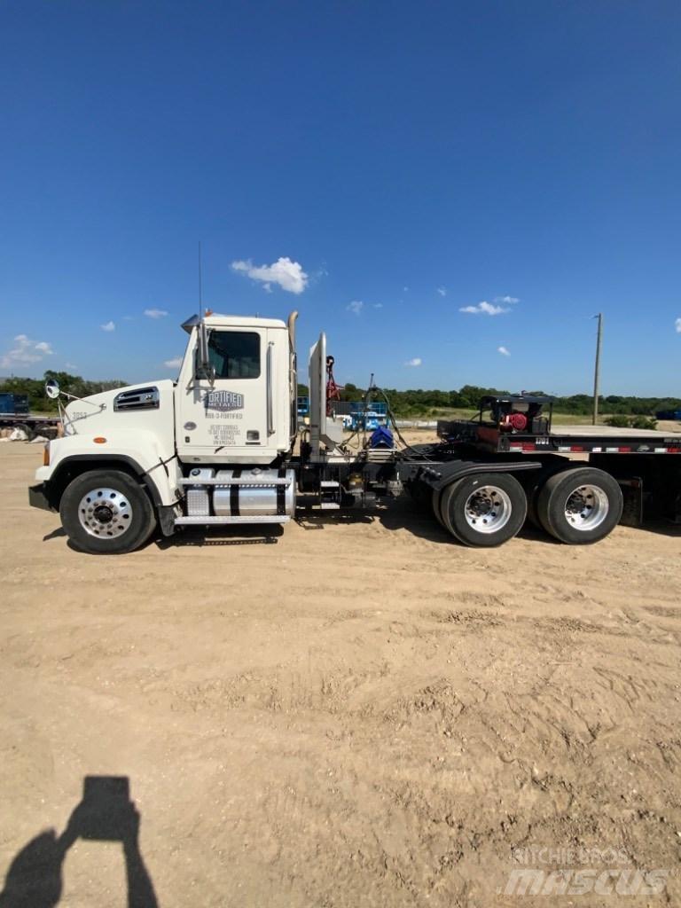 Western Star 4700 Седельные тягачи