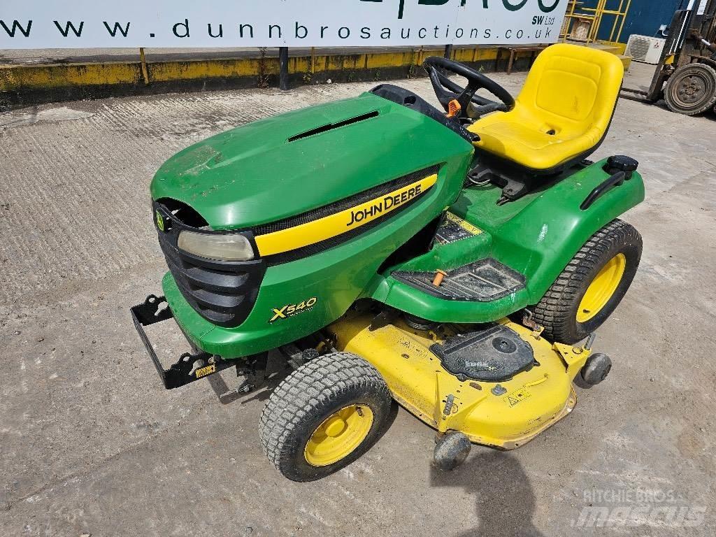 John Deere X 540 Коммунальные тракторы
