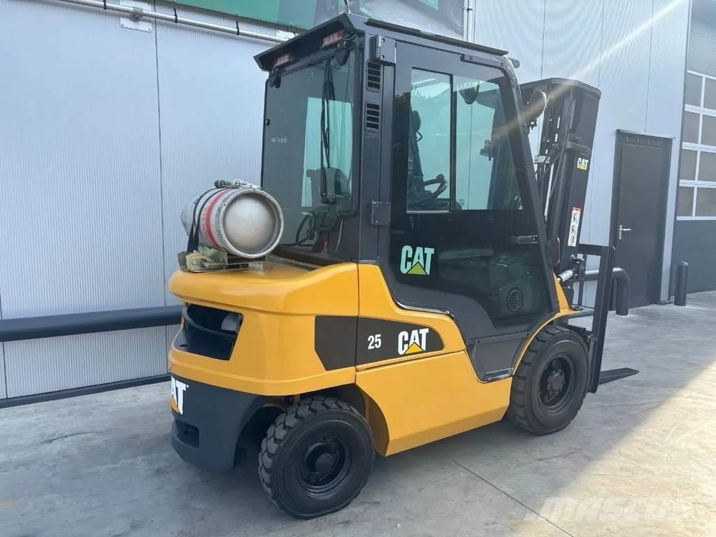 CAT GP25N Heftruck Газовые погрузчики
