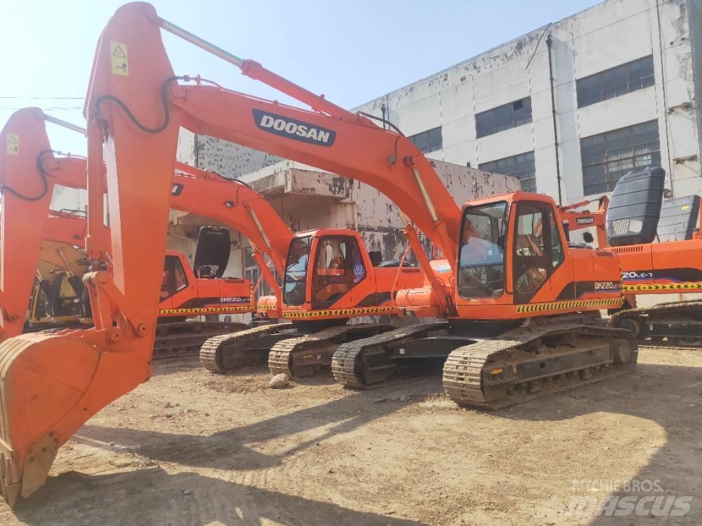 Doosan DH220LC-7 Гусеничные экскаваторы