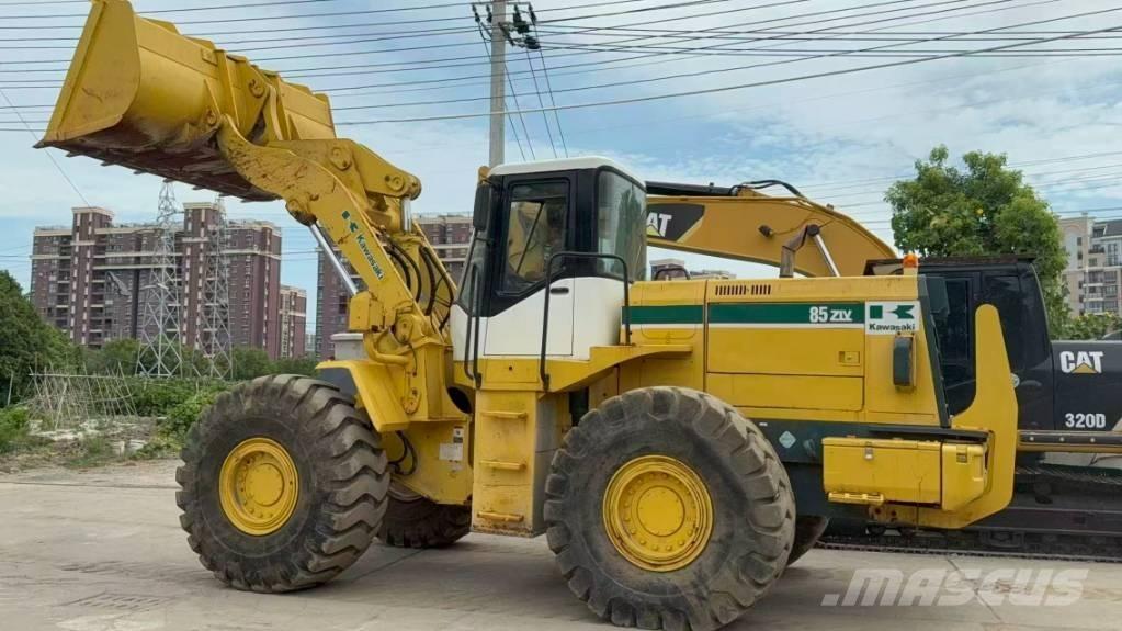 Kawasaki 85 Z Фронтальные погрузчики