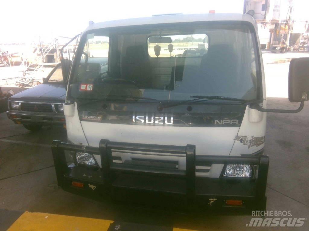 Isuzu NPR Грузовики-цистерны