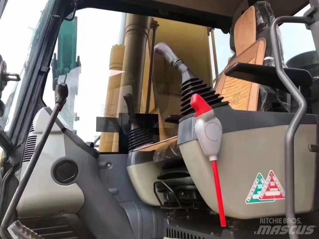 Komatsu PC 240 Гусеничные экскаваторы
