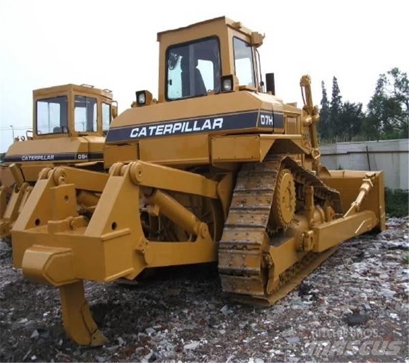 CAT D7H Гусеничные бульдозеры