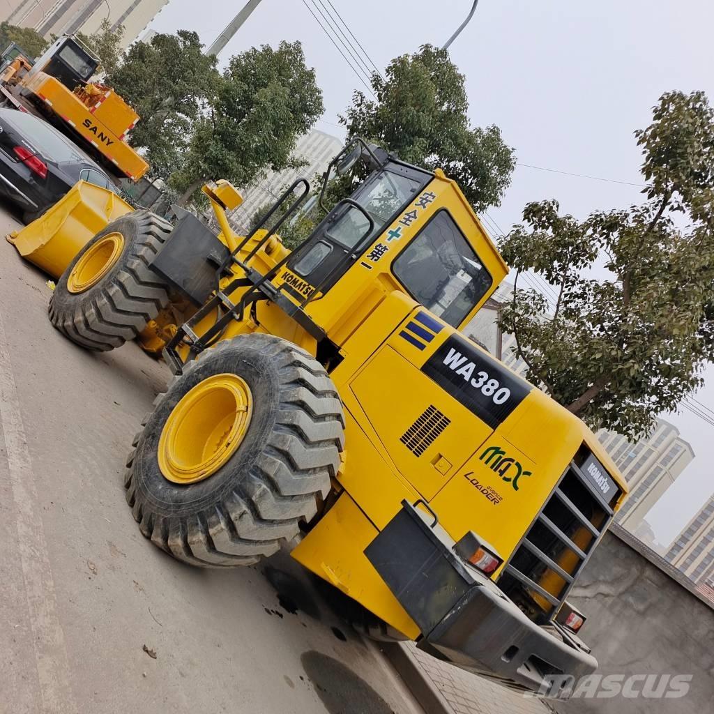 Komatsu WA 380-2 Фронтальные погрузчики