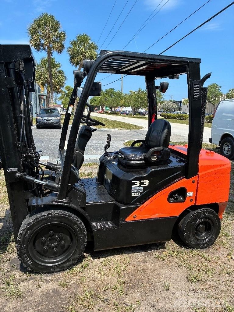 Doosan D 33 S-7 Другие складские механизмы